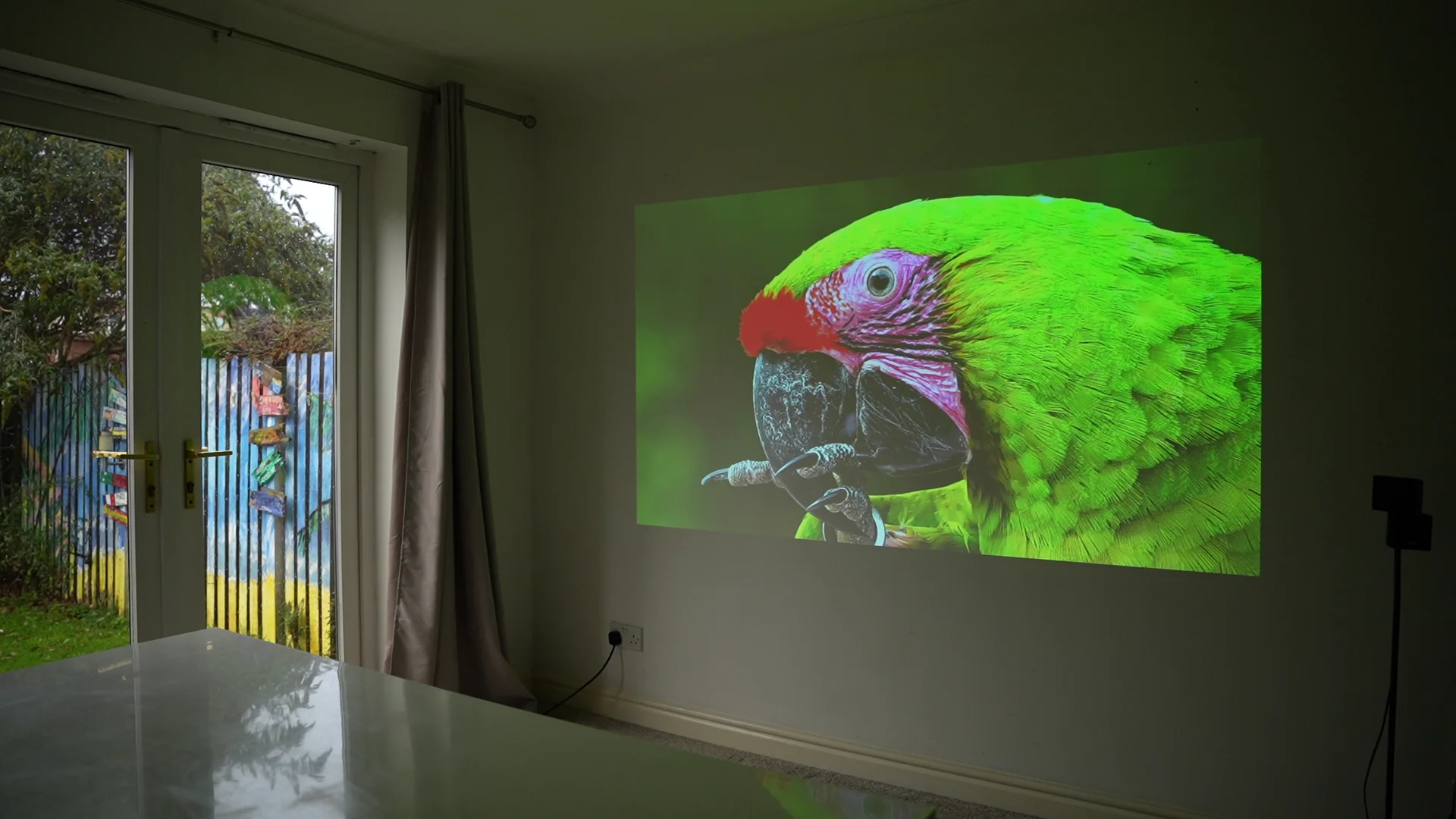 Pico Genie M550 Plus 4.0 Smart Projector (650 lms Full HD Ultra Portable) - Image 9